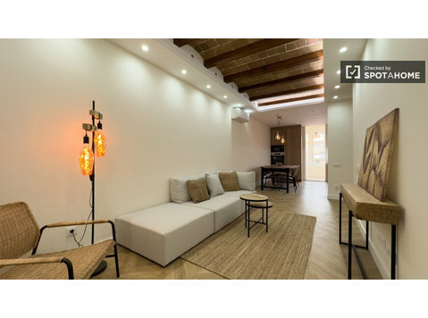Eixample'de kiralık 2 odalı daire, Barselona - Apartman Daireleri