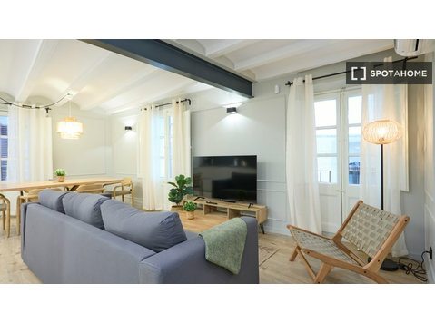 Apartamento de 2 habitaciones en alquiler en El Gòtic,… - Pisos