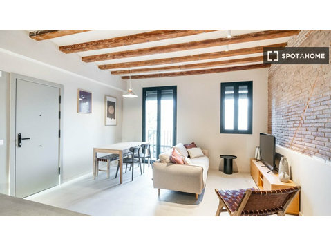 Barselona El Poblenou'da kiralık 2 yatak odalı daire. - Apartman Daireleri