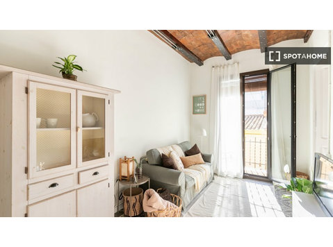 Apartamento de 2 quartos para alugar em El Poblenou,… - Apartamentos