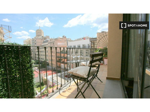 L'Eixample'de kiralık 2 yatak odalı daire, Barselona - Apartman Daireleri