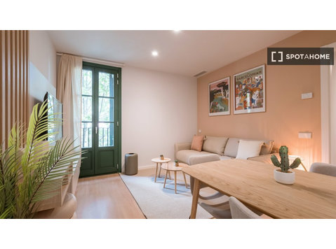 Apartamento de 2 dormitorios en alquiler en L'Eixample,… - Pisos