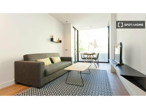 Apartamento de 2 dormitorios en alquiler en Vallcarca,… - Pisos