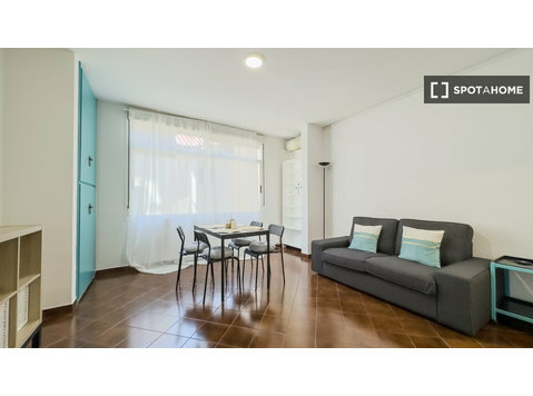 Appartement de 2 chambres à louer à Vila de Gràcia,… - Appartements