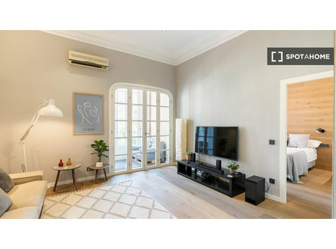 Appartamento con 2 camere da letto in affitto a la Dreta de… - Appartamenti