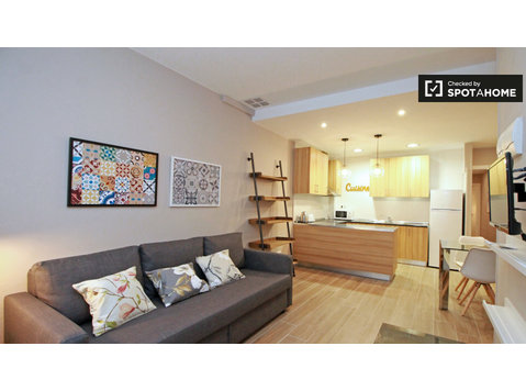 2-room flat for rent in Sant Andreu, Barcelona - Apartments