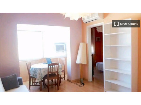 Appartamento con 3 camere da letto in affitto a Cornellà de… - Appartamenti