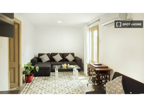 Apartamento de 3 dormitorios en El Raval, Barcelona - Pisos