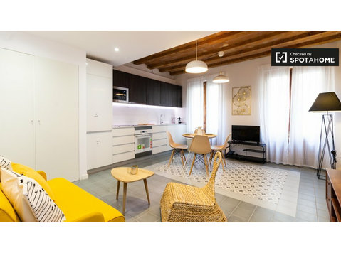 Apartamento de 3 quartos para alugar em El Raval, Barcelona - Apartamentos