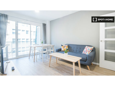 Eixample Dreta, Barcelona kiralık 4 yatak odalı daire - Apartman Daireleri