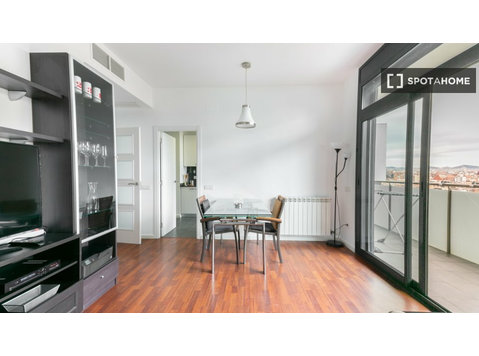 6-bedroom apartment for rent in Santa Eulália, Barcelona - Apartmány