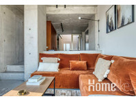 Clean 1br apartment w/ private terrace in Poble Sec - Apartman Daireleri