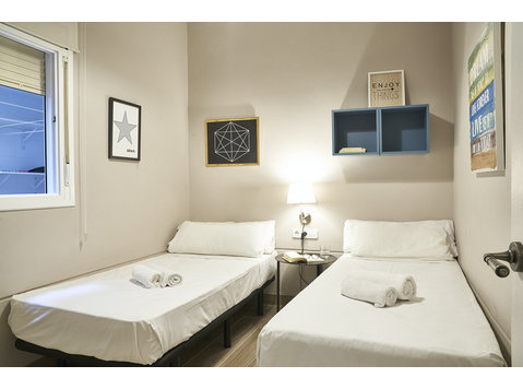 Cosy 2 bedroom flat in Sant Andreu, really easy to commute… - Apartamentos