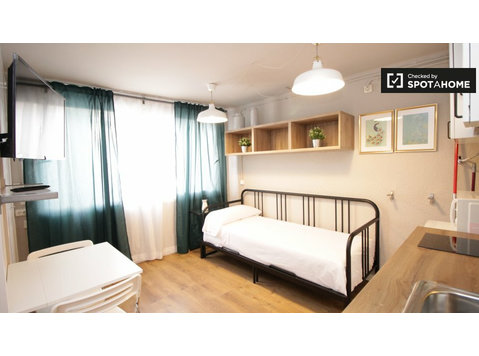 Cosy studio apartment for rent in Sant Andreu, Barcelona - Lejligheder