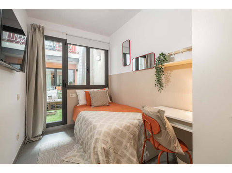 GEELONG: NEWLY RENOVATED APARTMENT – RESIDENCE - Apartments