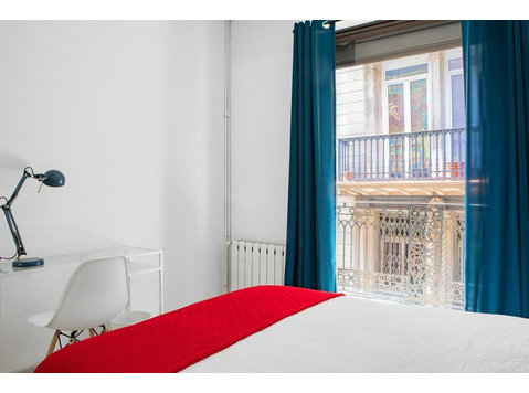 Habitación acogedora en calle Portaferrissa - Apartments