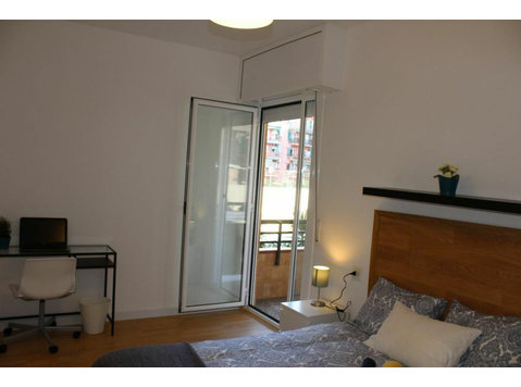 Habitación con cama doble en Roger de Flor - Apartments