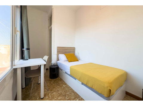 Habitación en Carrer de Sant Pau / SAP-HAB9 - Apartments