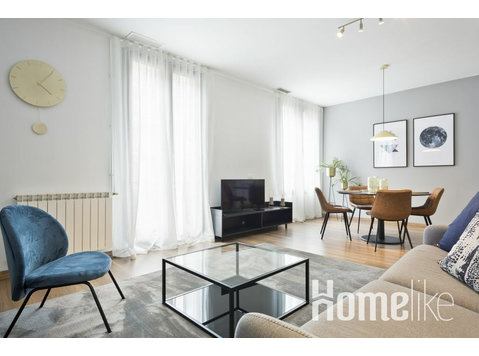 Incredible 2 bedroom apartment in Balmes - Apartments