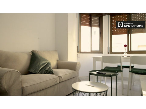 Jasne 3-pokojowe mieszkanie do wynajęcia w Barcelonie - Mieszkanie