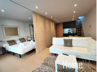 Lovely apartment with big private terrace in Sant Gervasi… - Apartmani
