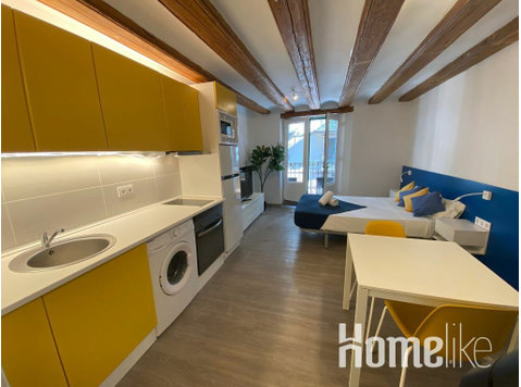 Modern studio apartment at the center of Barcelona - Apartments