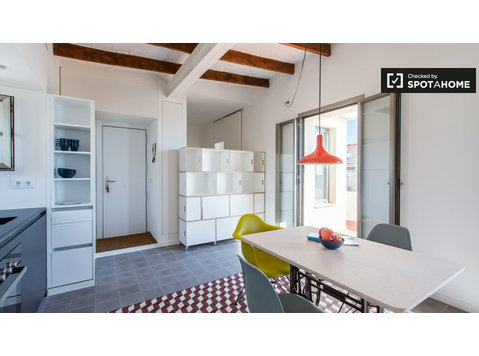Moderno apartamento estudio en alquiler, La Barceloneta. - Pisos