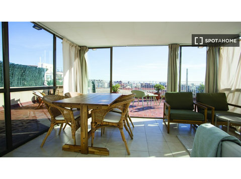 Penthouse avec superbe terrasse et vue sur la ville - Appartements