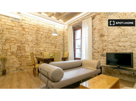 El Born, Barcelona'da kiralık rustik 1 odalı daire - Apartman Daireleri