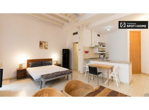 Studio apartment for rent in Barcelona - اپارٹمنٹ