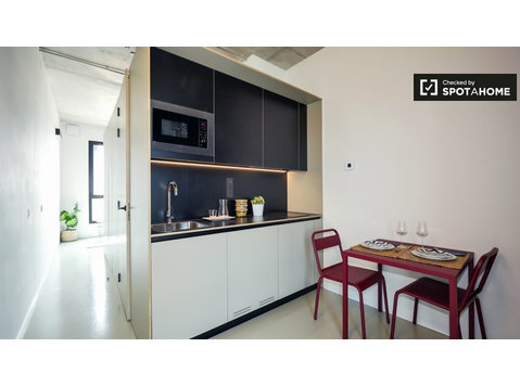 Studio apartment for rent in Besòs Mar, Barcelona - Korterid