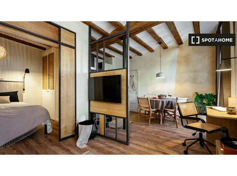 Studio apartment for rent in Ciutat Vella, Barcelona - Apartments