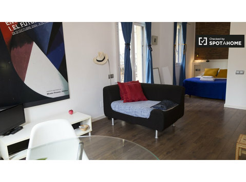 Apartamento de estúdio para alugar em La Barceloneta,… - Apartamentos