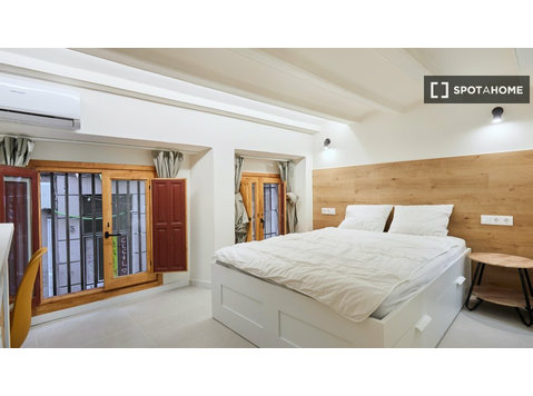Studio zur Miete in El Raval, Barcelona - Wohnungen