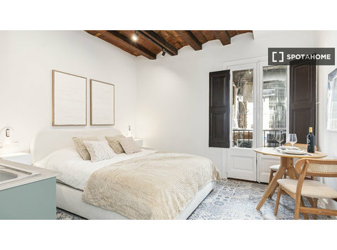 La Dreta de l'Eixample, Barselona'da kiralık stüdyo - Apartman Daireleri