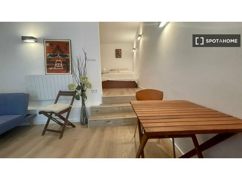 Estudio en alquiler en Sant Gervasi Galvany, Barcelona - Pisos