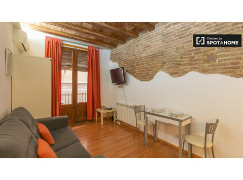Studio avec climatisation à louer à Ciutad Vella, Barcelone - Appartements