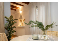 Stilvolles Apartment mit Terrasse in Ciutat Vella - Wohnungen