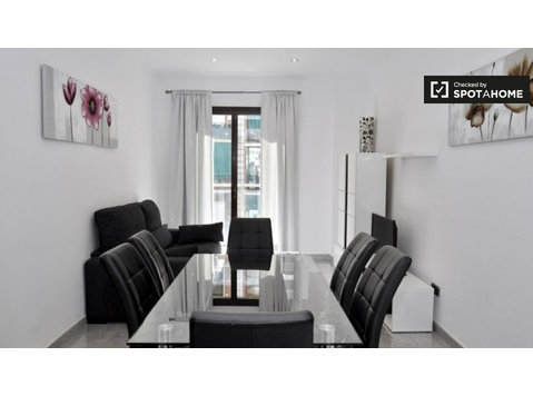 Barselona'da kiralık süper şık 3 odalı daire - Apartman Daireleri