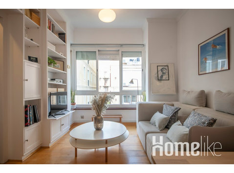 TWO BEDROOM APARTMENT IN GRACIA - Asunnot