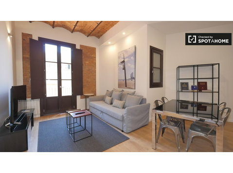Trendy 2-bedroom apartment for rent in L'Eixample, Barcelona - דירות