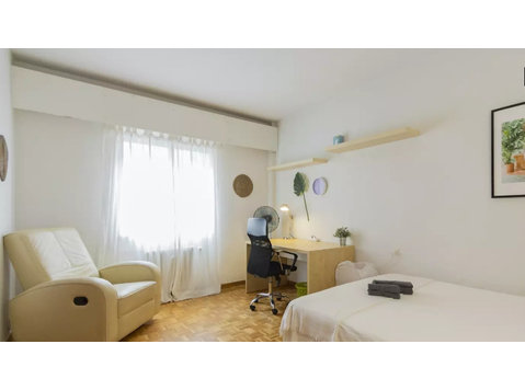 C/Rafael Herrera, 3 6º, Habitación 2 - 	
Lägenheter