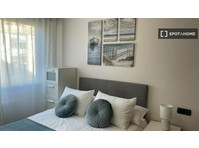 Room for rent in 4-bedroom apartment in O Castro, Vigo - 出租
