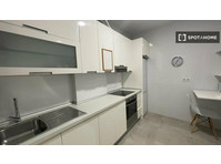 Room for rent in 4-bedroom apartment in San Paulo, Vigo - Til Leie