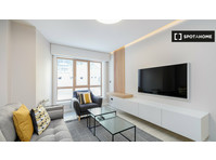 Modern 2-bedroom apartment for rent in Vigo - شقق
