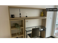 Studio apartment for rent in Vigo - شقق