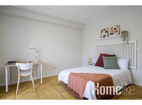 Privékamer in gedeeld appartement in het centrum van Madrid - Woning delen