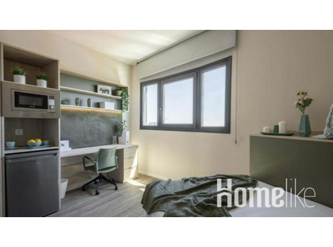 Superior Single Room in residence - Camere de inchiriat