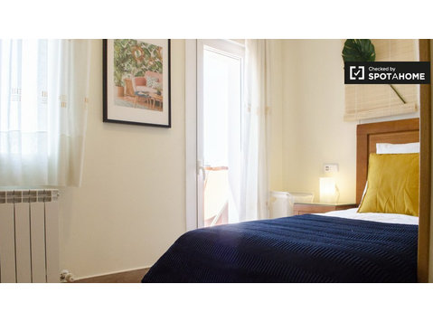 Atocha, Madrid'de kiralık 15 yatak odalı rezidans - Kiralık