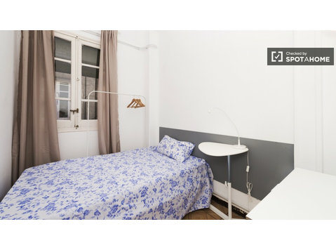 Accomodation in 5-bedroom apartment in Salamanca, Madrid - برای اجاره